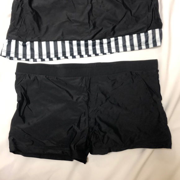 Two piece tankini Sz L. Never worn. - Picture 2 of 6